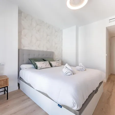 Bhost - Carmenes Apartment *